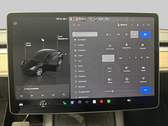 Tesla Model Y 13 of 23