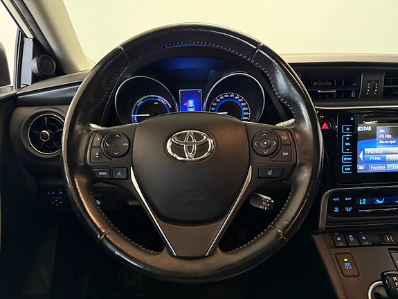 Toyota Auris 17 of 30