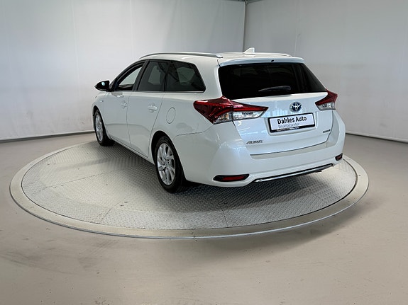 Toyota Auris 15 of 30