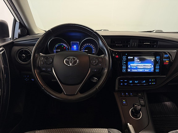 Toyota Auris 16 of 30