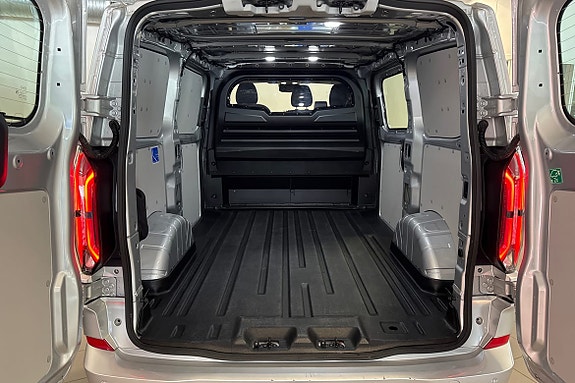Ford Transit Custom 19 of 23