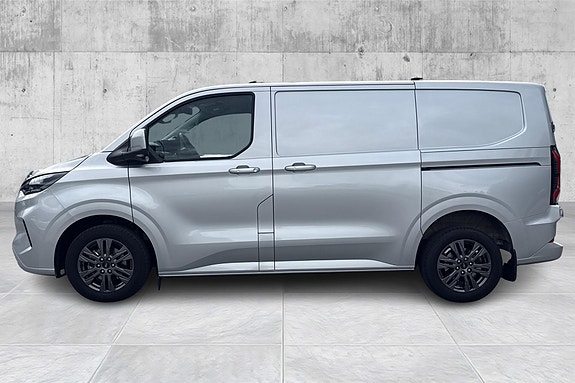 Ford Transit Custom 2 of 23