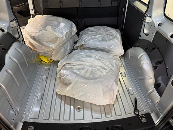 Volkswagen Caddy 13 of 18