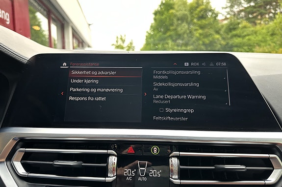BMW M440i 26 of 30
