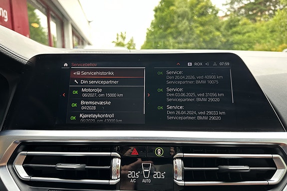 BMW M440i 30 of 30