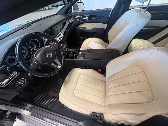 Mercedes-Benz CLS250 14 of 28