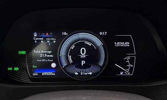 Lexus UX300e 21 of 30