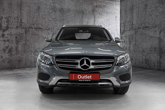 Mercedes-Benz GLC350 e 7 of 14
