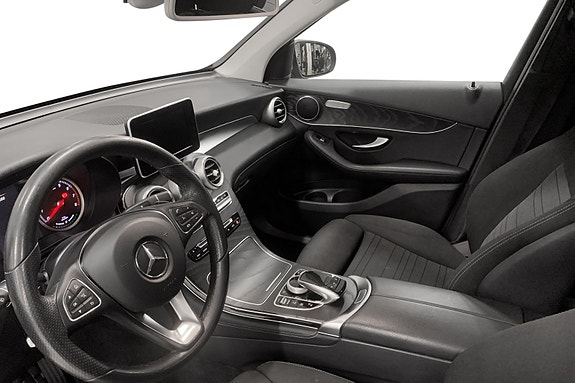 Mercedes-Benz GLC350 e 3 of 14
