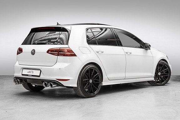 Volkswagen Golf 2 of 27