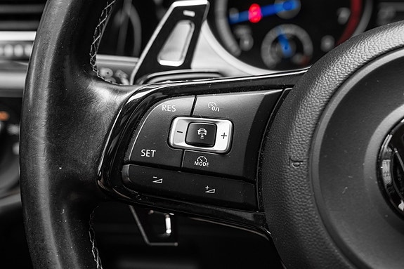Volkswagen Golf 18 of 27
