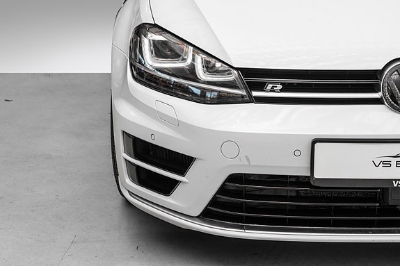 Volkswagen Golf 5 of 27