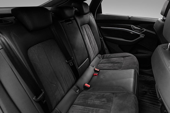 Audi e-tron Sportback 27 of 30
