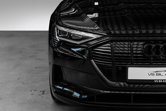 Audi e-tron Sportback 6 of 30