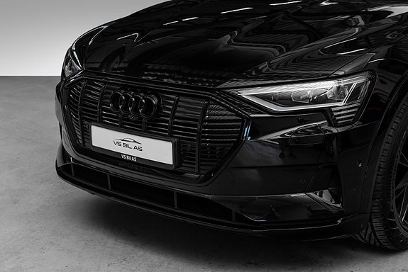 Audi e-tron Sportback 2 of 30