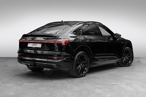 Audi e-tron Sportback 3 of 30