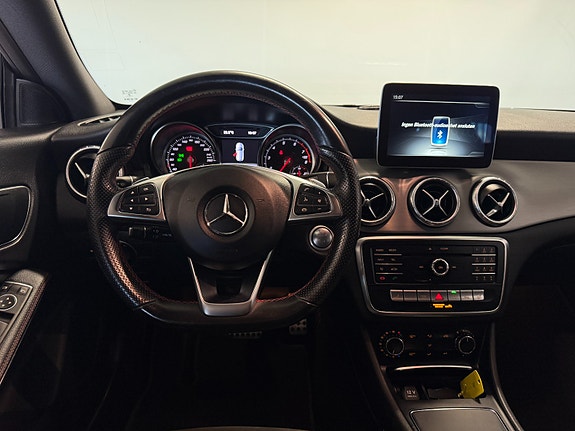 Mercedes-Benz CLA180 17 of 30