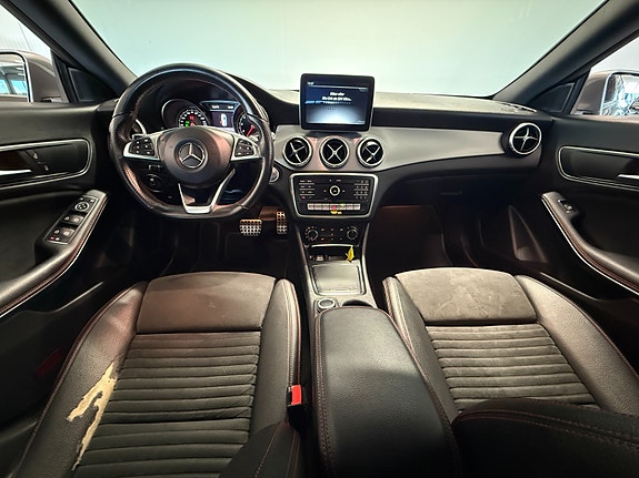 Mercedes-Benz CLA180 5 of 30