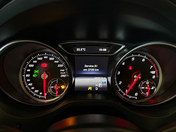 Mercedes-Benz CLA180 19 of 30