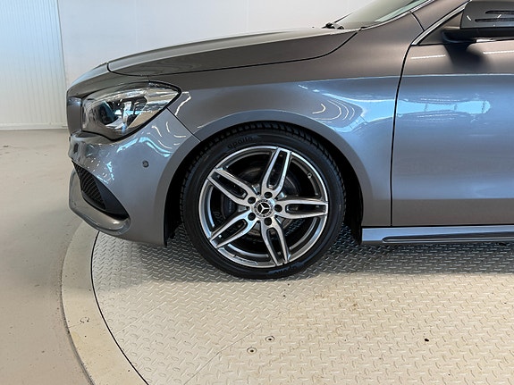Mercedes-Benz CLA180 8 of 30