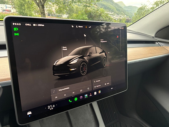 Tesla Model Y 12 of 20