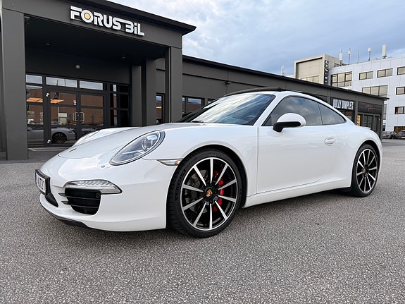 Porsche 911 Carrera S 13 of 30