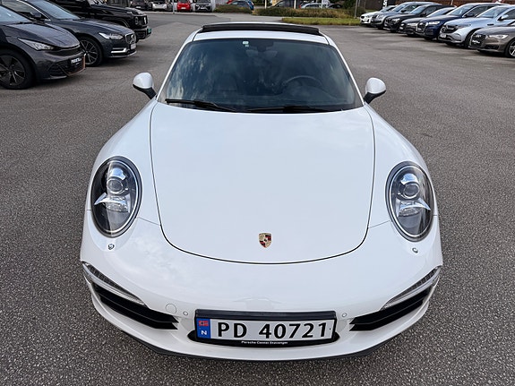 Porsche 911 Carrera S 11 of 30