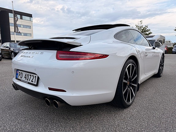 Porsche 911 Carrera S 5 of 30