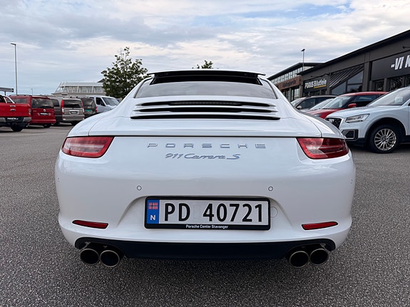 Porsche 911 Carrera S 16 of 30