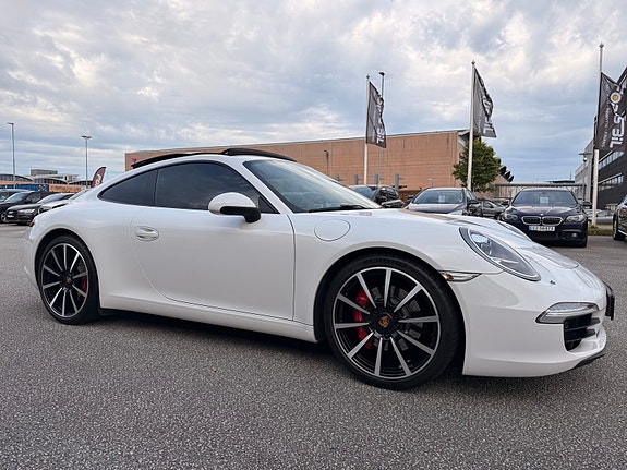 Porsche 911 Carrera S 8 of 30