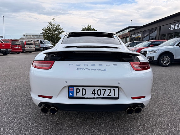 Porsche 911 Carrera S 4 of 30