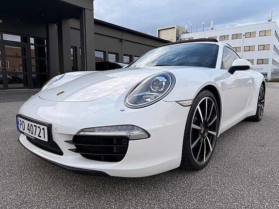 Porsche 911 Carrera S 12 of 30