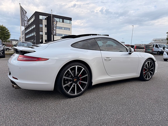 Porsche 911 Carrera S 6 of 30