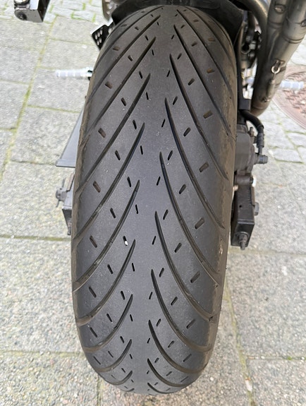 Kawasaki Z 750 5 of 6