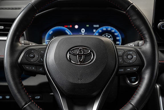 Toyota RAV4 24 of 30
