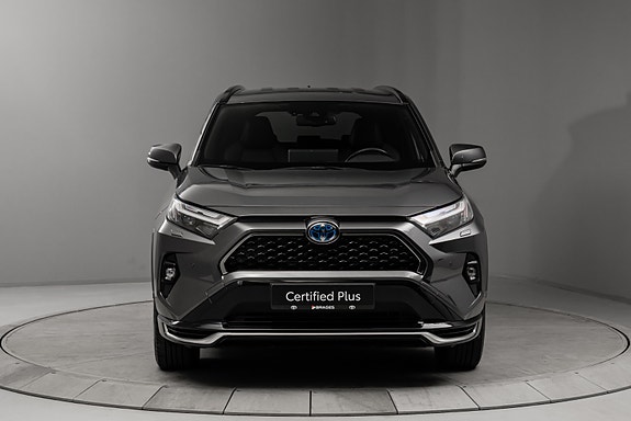 Toyota RAV4 6 of 30