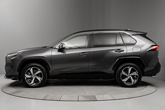 Toyota RAV4 2 of 30