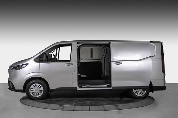 Maxus e-Deliver 7 6 of 23