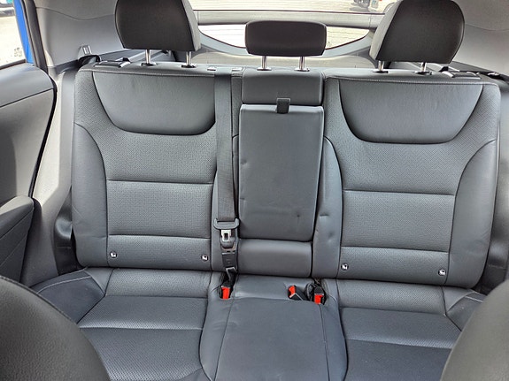 Hyundai IONIQ 13 of 19