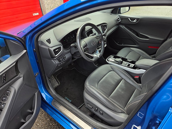 Hyundai IONIQ 15 of 19