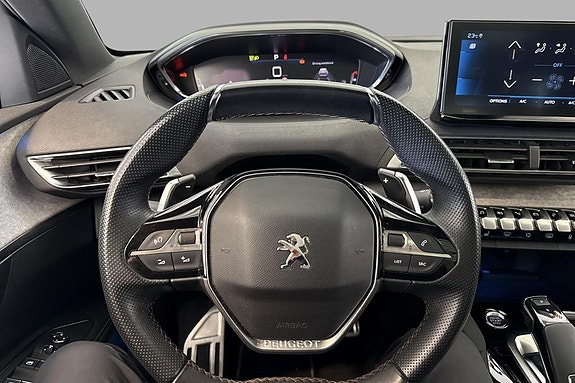 Peugeot 5008 17 of 30