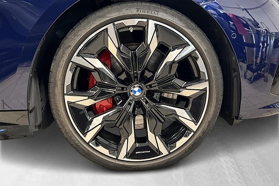 BMW i5 15 of 23