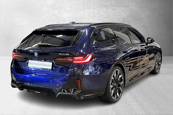 BMW i5 4 of 23