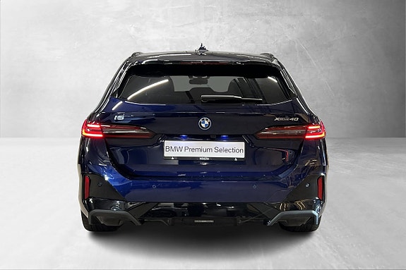 BMW i5 3 of 23