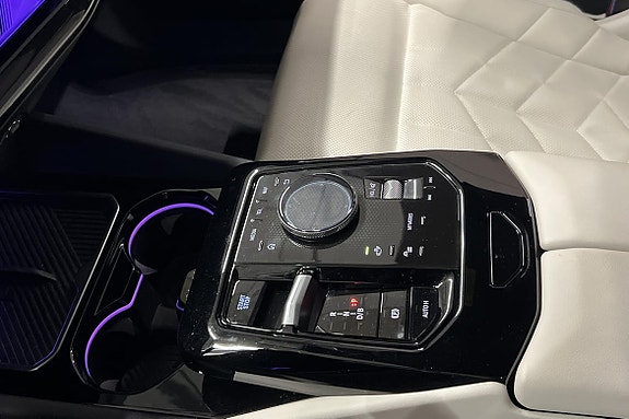 BMW i5 10 of 23