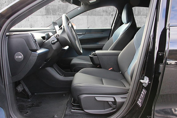 Volvo EX30 10 of 30