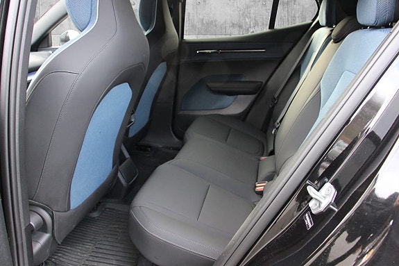 Volvo EX30 13 of 30