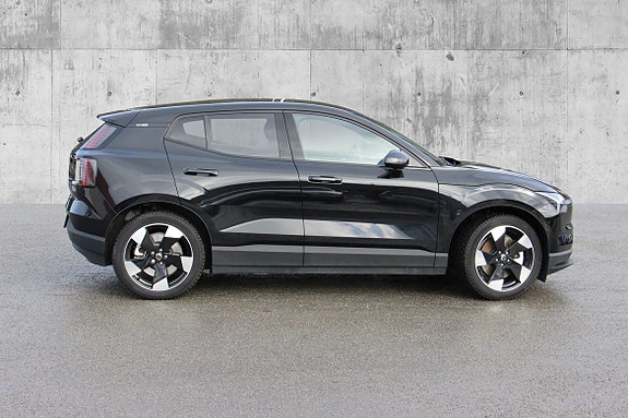Volvo EX30 8 of 30