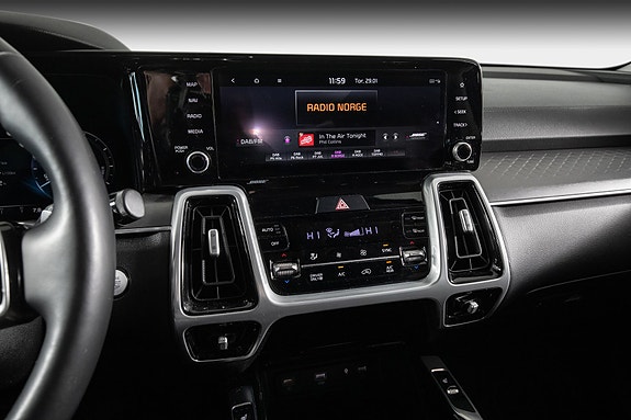 Kia Sorento 18 of 30