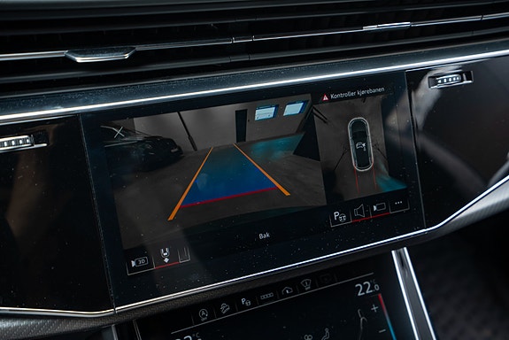Audi RS Q8 20 of 26